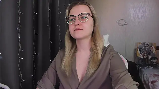 MissBrightShine online show from March 2026 11:15:02 AM