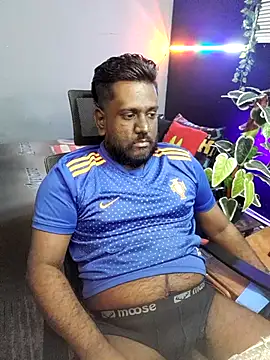 Rayansmith  online show from December 2025 10:19:01 PM