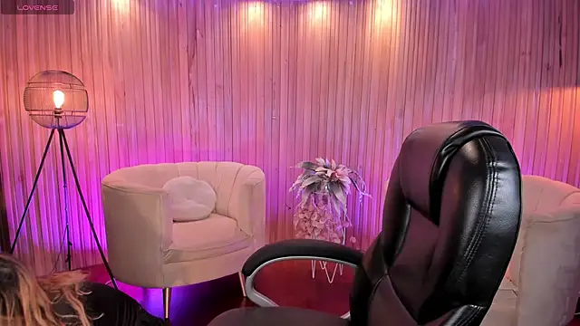 LisaMonroe  online show from February 2025 12:28:01 PM