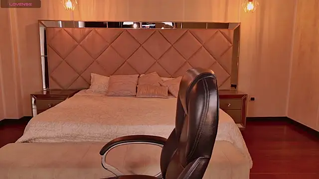 LisaMonroe  online show from September 2025 08:19:01 PM