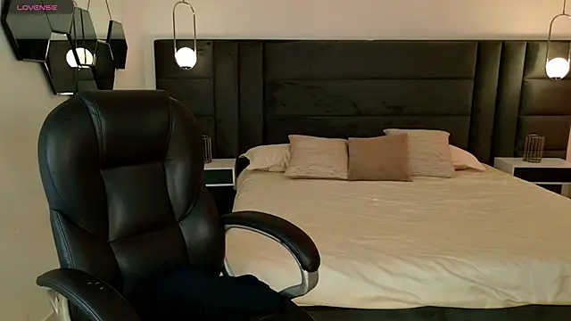 LisaMonroe  online show from March 2026 08:34:01 PM