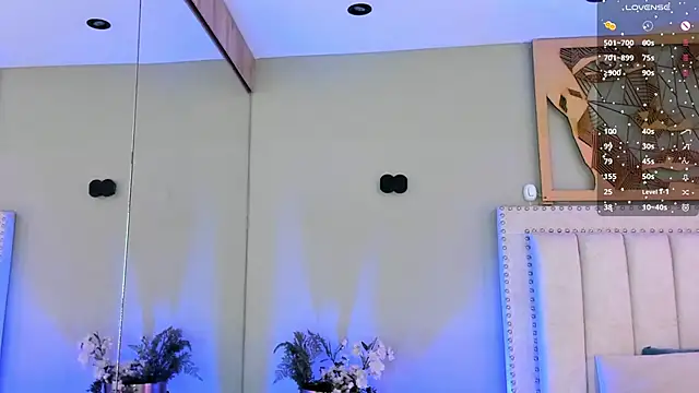 Paula Desousa online show from April 2026 04:29:01 PM