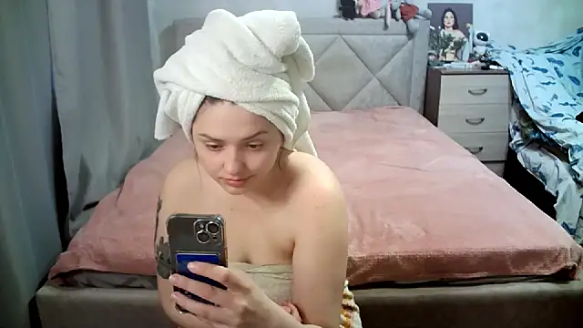 Snapshot of juliettkalen chatting on May 2026 04:19:01 AM juliettkalen online show from May 2026 04:19:01 AM