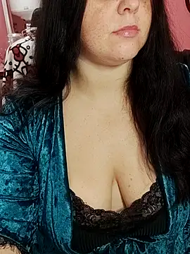 Snapshot of ErikaVlovely chatting on October 2025 07:57:02 PM ErikaVlovely online show from October 2025 07:57:02 PM