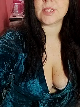 Snapshot of ErikaVlovely chatting on November 2025 08:55:01 PM ErikaVlovely online show from November 2025 08:55:01 PM