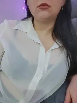 Snapshot of ErikaVlovely chatting on March 2026 08:34:01 PM ErikaVlovely online show from March 2026 08:34:01 PM