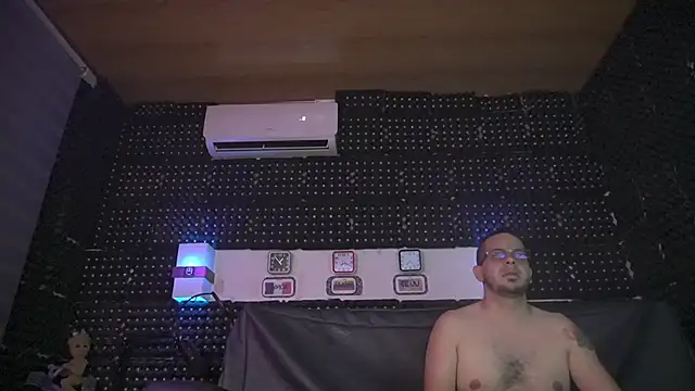 Snapshot of Dulce_yors chatting on December 2024 12:22:01 AM Dulce yors online show from December 2024 12:22:01 AM