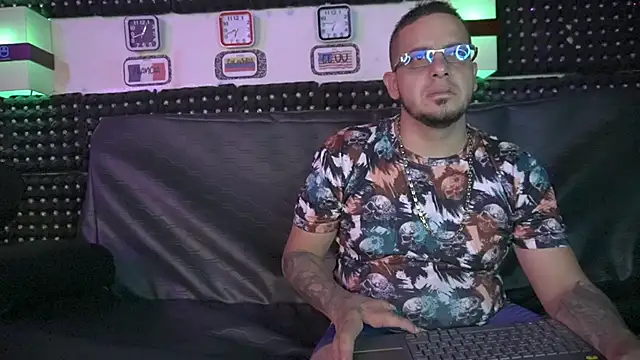 Snapshot of Dulce_yors chatting on January 2025 11:44:02 PM Dulce yors online show from January 2025 11:44:02 PM