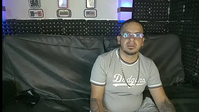 Snapshot of Dulce_yors chatting on March 2025 11:07:01 PM Dulce yors online show from March 2025 11:07:01 PM