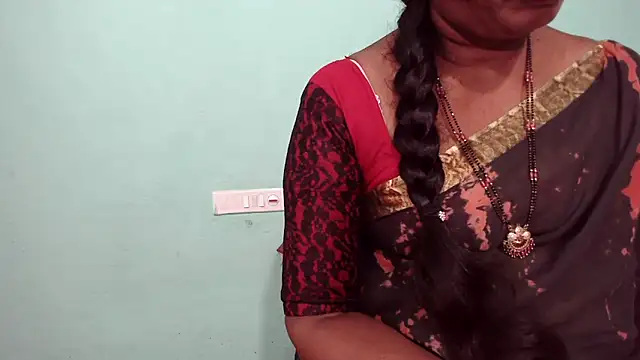 shrutitelugu69 online show from February 2026 02:00:02 PM