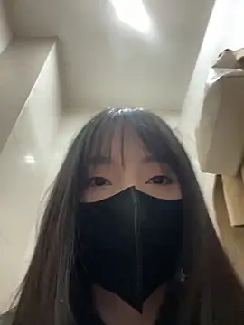 Snapshot of Asia-Lynn chatting on March 2026 12:05:03 PM Asia-Lynn online show from March 2026 12:05:03 PM