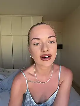 ElenaRebelle online show from July 2026 07:11:01 AM