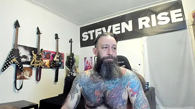 Snapshot of StevenRiseNYC chatting on April 2026 12:30:01 PM StevenRiseNYC online show from April 2026 12:30:01 PM