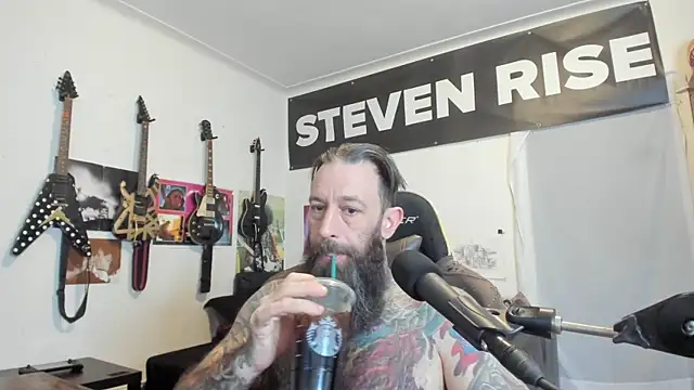 Snapshot of StevenRiseNYC chatting on May 2026 12:45:02 PM StevenRiseNYC online show from May 2026 12:45:02 PM