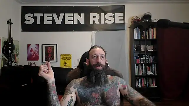 Snapshot of StevenRiseNYC chatting on May 2026 01:12:01 AM StevenRiseNYC online show from May 2026 01:12:01 AM