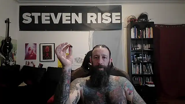 Snapshot of StevenRiseNYC chatting on June 2026 12:12:02 AM StevenRiseNYC online show from June 2026 12:12:02 AM
