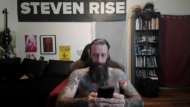 Snapshot of StevenRiseNYC chatting on June 2026 12:18:01 PM StevenRiseNYC online show from June 2026 12:18:01 PM