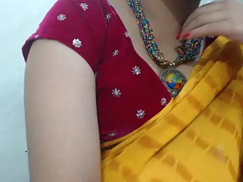 Snapshot of Lovely_Siri_23 chatting on June 2026 01:38:02 PM Lovely Siri 23 online show from June 2026 01:38:02 PM