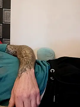 PIercingBoy38 online show from October 2025 10:36:01 AM