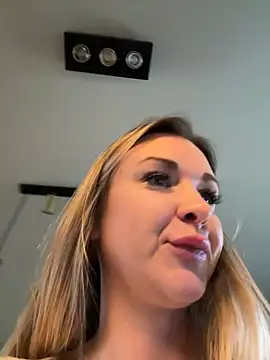 Bella-Tight online show from December 2024 12:56:01 PM