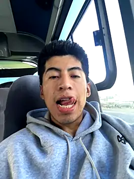 Alexander9827 online show from November 2025 10:11:02 PM