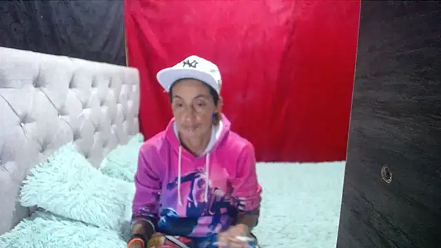 anyu1306 online show from October 2025 10:41:01 PM