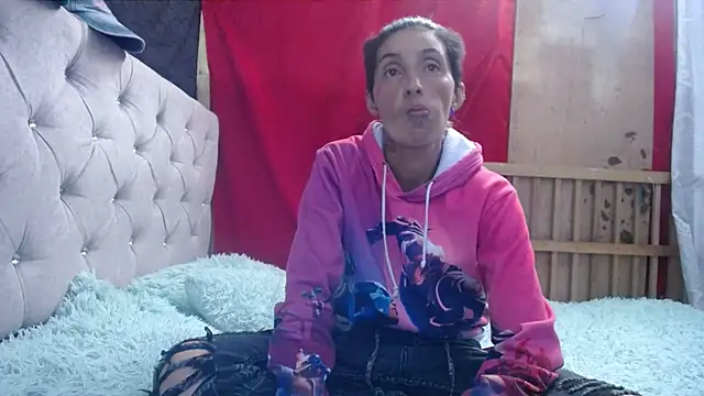 anyu1306 online show from October 2025 08:10:01 PM