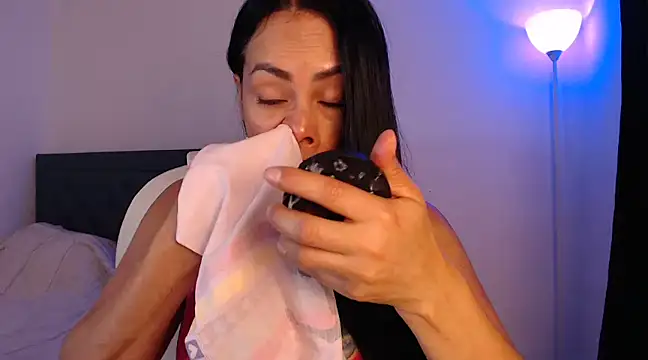Snapshot of susana07 chatting on February 2025 09:15:01 PM susana07 online show from February 2025 09:15:01 PM