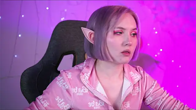 ReiYosimoto online show from February 2025 05:57:01 PM