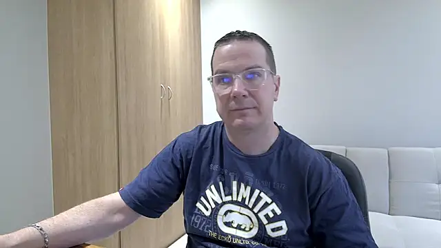 BrettJ81 online show from November 2025 03:12:02 PM