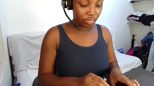 Snapshot of Ashaichious chatting on February 2025 01:34:01 AM Ashaichious online show from February 2025 01:34:01 AM