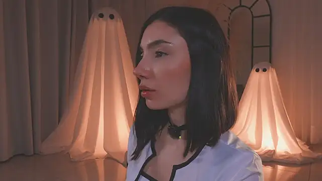 AmyArmstrong online show from October 2025 12:47:01 AM