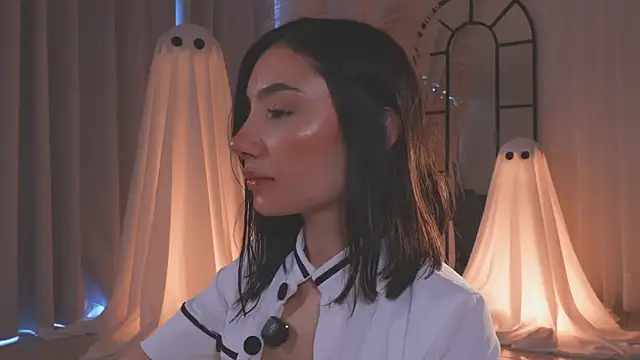 AmyArmstrong online show from October 2025 09:04:01 PM