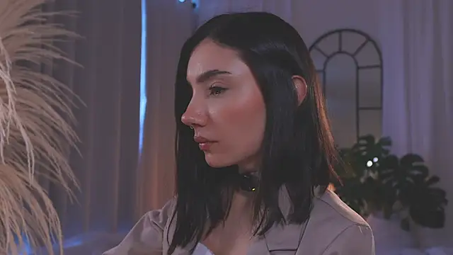 AmyArmstrong online show from November 2025 09:14:02 PM