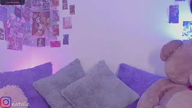 natalie jaensen online show from September 2025 10:23:02 PM