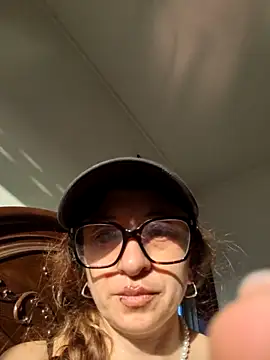 Snapshot of xgabyenlalunax chatting on February 2025 09:59:01 PM xgabyenlalunax online show from February 2025 09:59:01 PM