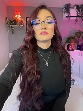 DaniDusan  online show from November 2025 05:22:01 PM