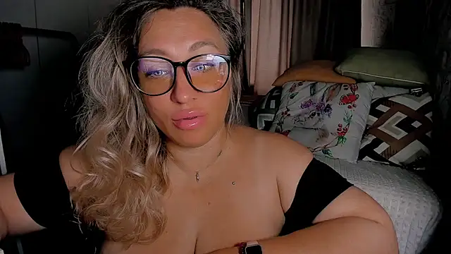 Snapshot of CumOnMy_Tits chatting on July 2026 02:47:01 AM CumOnMy Tits online show from July 2026 02:47:01 AM