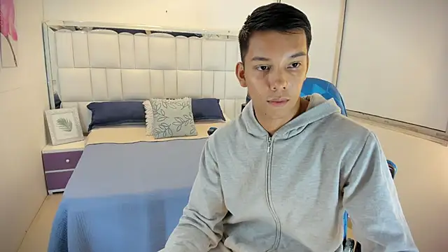 Edwin Blaz online show from October 2025 03:37:01 AM