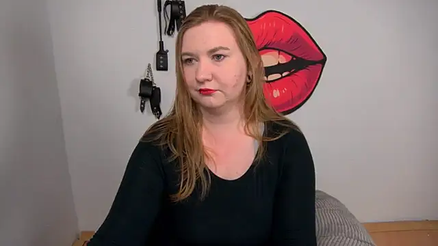 LaraDream online show from October 2025 02:18:02 PM