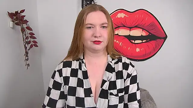 LaraDream online show from April 2026 01:55:02 PM