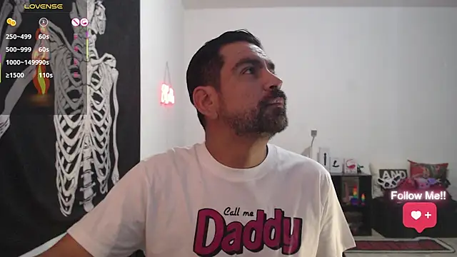 soyelcarlitos  online show from April 2026 04:43:01 AM