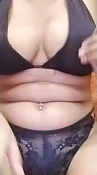 Snapshot of Suziyaka chatting on December 2024 06:38:02 PM Suziyaka online show from December 2024 06:38:02 PM