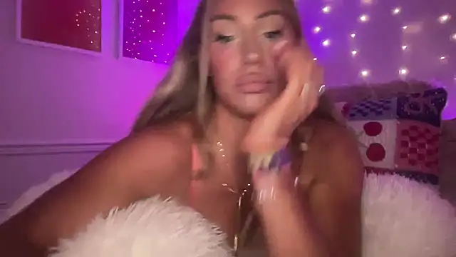 Fitnessbabe69 online show from June 2026 08:53:01 AM