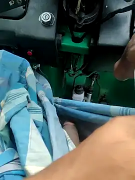 Snapshot of Kolkata___Boy chatting on December 2024 02:01:02 AM Kolkata Boy online show from December 2024 02:01:02 AM