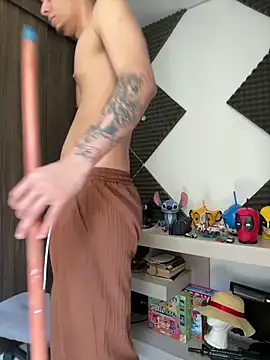 bigryann23 online show from April 2026 04:15:01 PM